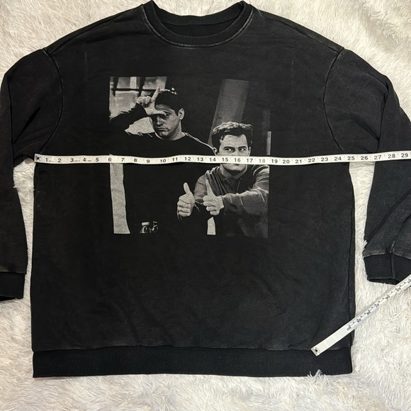 Chandler Bing long sleeve T-Shirt, Chandler Friends Chandler Bing Friends - Picture 2 of 6